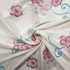 Dupion Seide cremeweiß mit Blumen bestickt, Kleiderstoff, Seide, 50 cm Einheit
