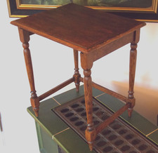 antiker Blumen Beistell Tisch