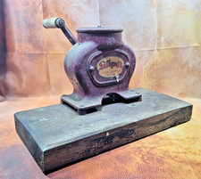 LILIPUT-Alfa Separator / Mechanische Milch-Zentrifuge, ca. 1920/1930er Jahre.