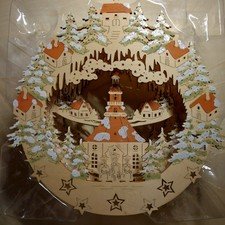 Weihnachtliches Fensterbild mit  Beleuchtung aus Holz ca.28 cm, Erzgebirge