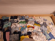 135 teiliges Babykleidungspaket Jungs 62-68