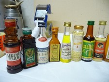 4100.     20 Stück Miniatur Schnaps Spirituosen Sammler Schnapsflaschen