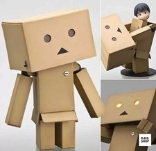 Revoltech Danbo Schminkkasten