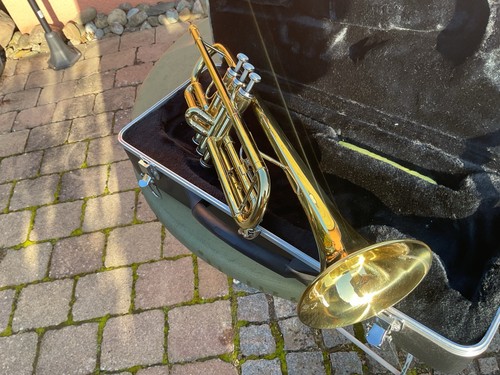 Trompete fast neu mit - b-trompete,