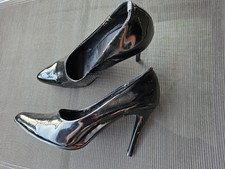 Dresscode X HighHeel Pumps , Gr. 41, schwarzlack, sexy und getragen.