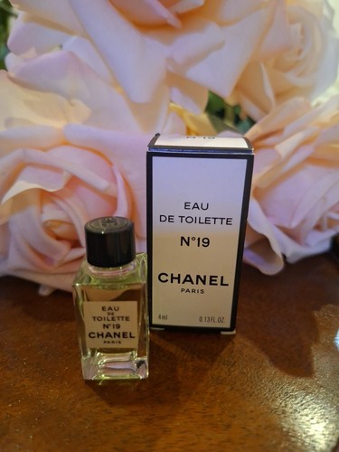 Chanel n19 parfüm miniatur - n19,