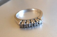 Memory Ring - Weissgold 585 - 5 Brillanten - 0,30 ct - Gr. 54