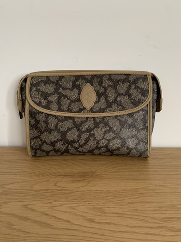 Pochette yves saint laurent - saint,