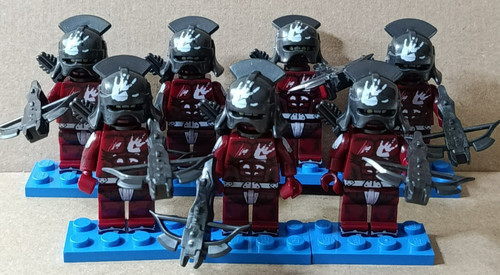Orks mit helm und - 7x,