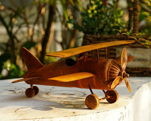 Großes rostiges deko flugzeug - großes,