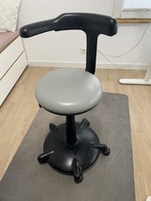 Rollhocker Behandlerstuhl