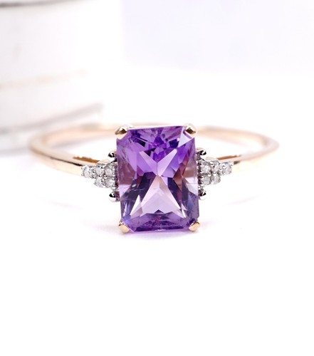 Sehr schöner ring - ring, mit