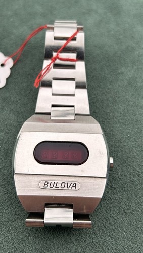 Bulova vintage accuquartz - accuquartz, red