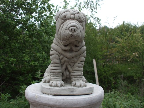 Sitzender stein welpe shar - stein, pei