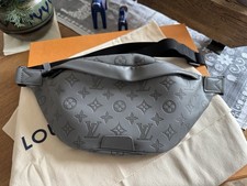 Louis Vuitton Discovery Bumbag