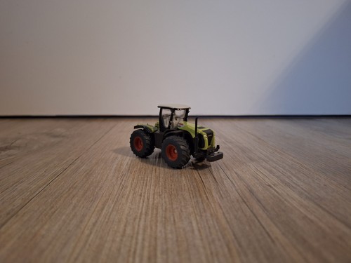 Siku claas xerion maßstab - xerion,