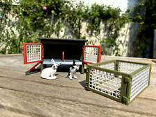 Schleich Set Hasenstall mit zwei Hasen und Außengehege, Bauernhof Tiere