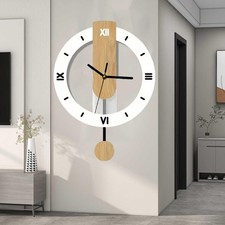 Wanduhr mit Pendel Wanduhr