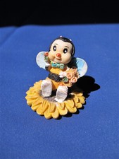 Garten-DEKO_Hummel_m_Sneakers_u_Sonnen-Blumen_ca._5_x_4_x_4_cm_gebraucht_Vintage