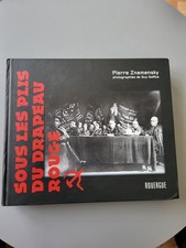 Unter den Falten der roten