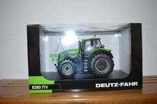 Deutz - Fahr Traktor 1:32 8280