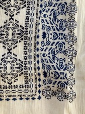 neu * MALVIN * Folklore-Kleidchen / Bluse * Weiß Blau mit Perlen * Gr. 42 *