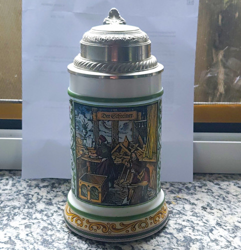 Keramik krug mit - mit, zinndeckel
