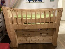Echt-Holz Abenteuer-Bett für 2 Kinder (platzsparend + Stauraum)