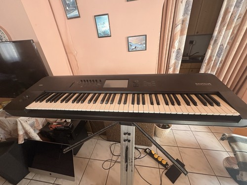 Korg nautilus synthesizer - 73,