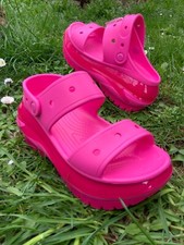 CROCS MEGA CRUSH SANDAL JUICE