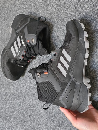 Adidas-Trekkingstiefel