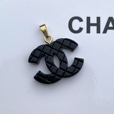 CC Chanel schwarz Charms Anhänger Knopf Knöpfe buttons Logo