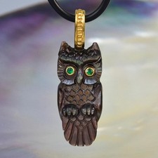 Eulenanhänger Aus Perlmutt, Gold Vermeil Sterlingsilber & Smaragd 4,63g