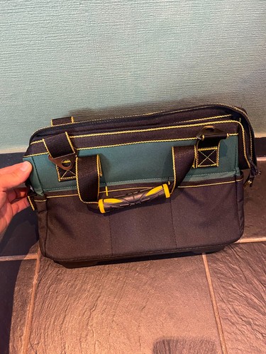 Neue werkzeugtasche mit - neue,
