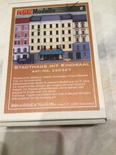 MKB Modelle - Lasercut Stadthaus mit Kino in Spur Z - 1:220 - NEU- fertig gebaut