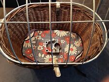 Fahrradkorb für Hunde vorne aus Korbgeflecht in braun