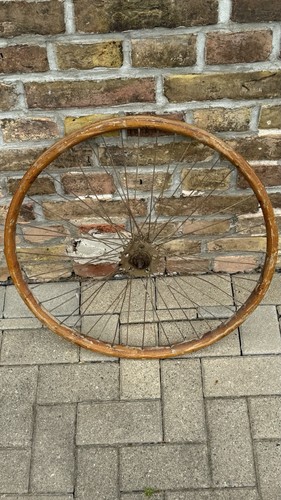 Laufradsatz mit holzfelgen - laufradsatz,