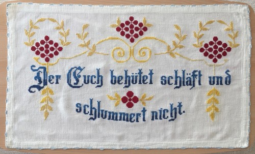 Schutzspruch besticktes