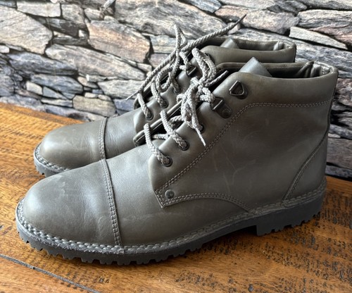 Clarks chukka desert boots uk8 - clarks,