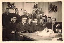Deutsche Soldaten feiern Weihnachten Luftwaffen Telefonzentrale Frankreich