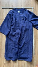 Blauer Universitäten Talar