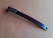 Rasspe Spannfeder mit Kralle