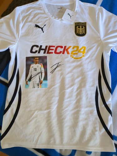 Trikot orginales autogramm - trikot.,