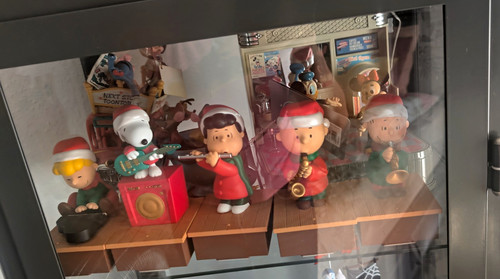 Die peanuts - die,