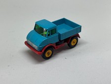 Matchbox Mercedes Unimog blau