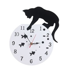 Entzückende Wanduhr mit