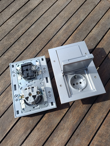 Gira schalter steckdose - x,