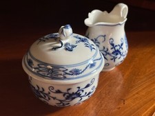 Meissen Zwiebelmuster Zuckerdose und Sahnekännchen Goldrand Rose schöner Zustand