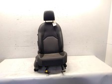 Seat Leon ST 5F Sitz vorn
