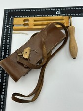 WWII Vintage Schlingenpsychrometer (auch Wirbelhygrometer genannt), mit Etui.